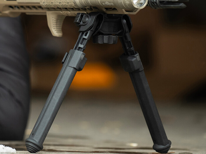 mag1511-feature_magpul_moe_qd_bipod_m-lok_02